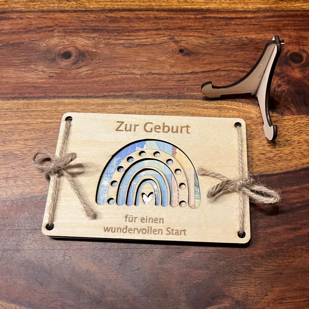 Geldgeschenk zur Geburt personalisiert – Holzkarte Regenbogen mit Namen
