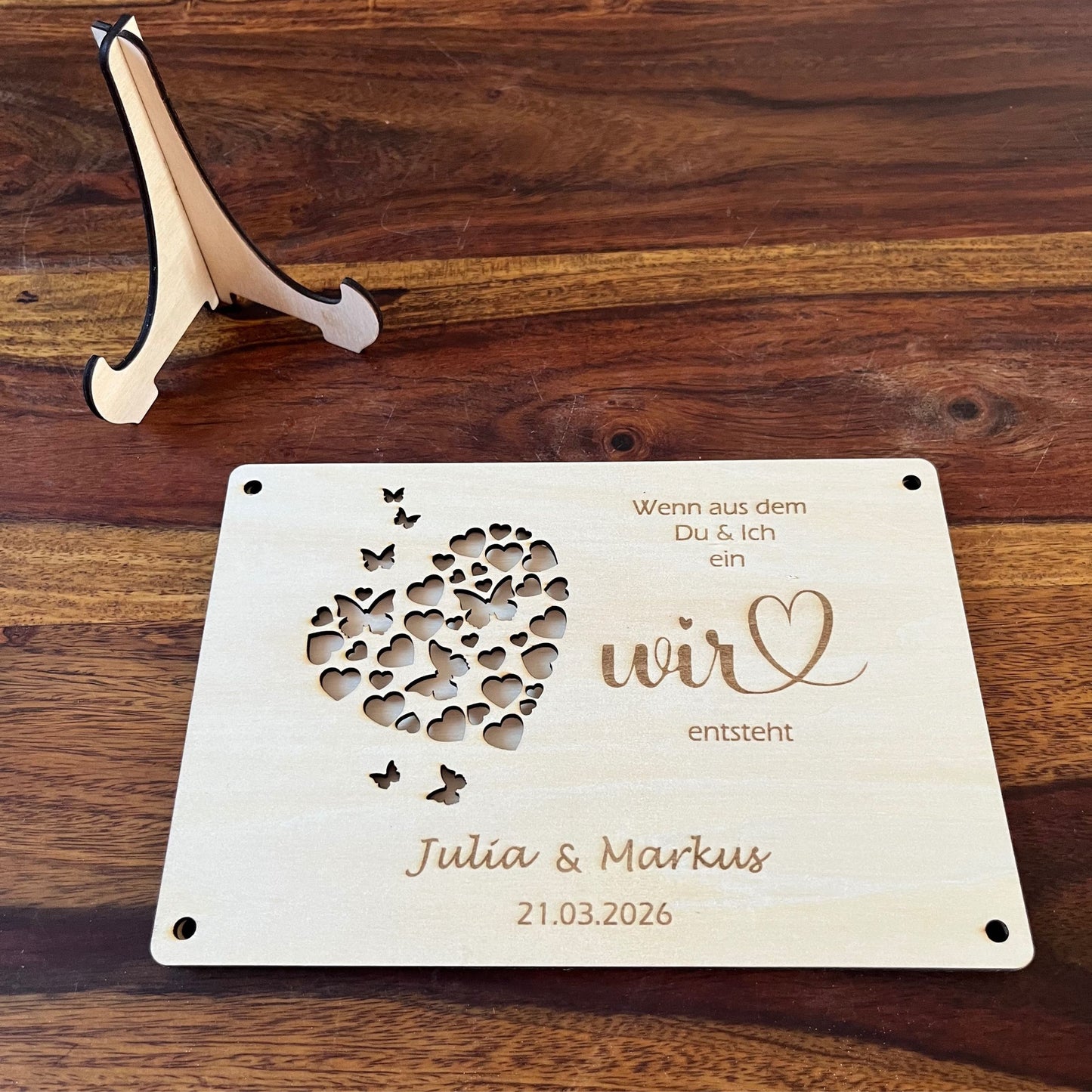 Handgefertigtes Holz Geldgeschenk mit persönlicher Gravur für Hochzeit