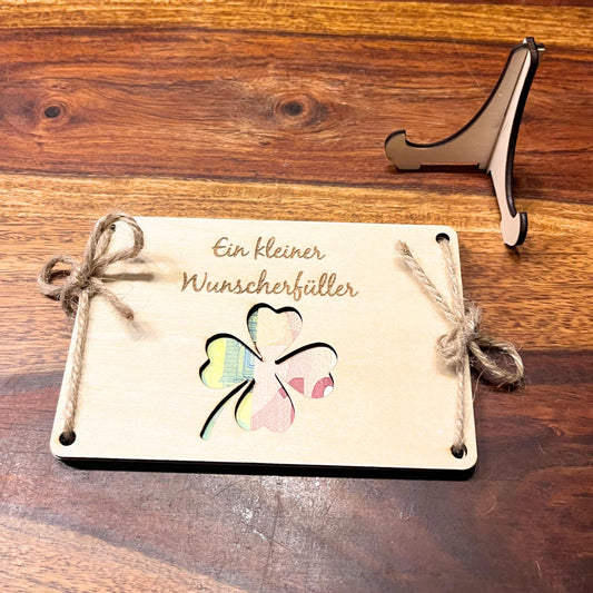 Geldgeschenk – „Kleiner Wunscherfüller“ Holzkarte mit Kleeblatt